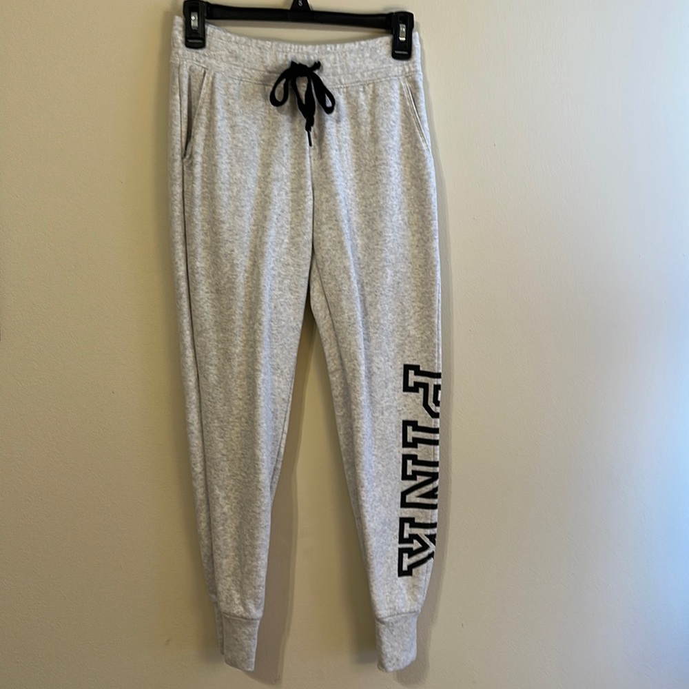 PINK joggers. Worn 2-3 times, excellent condition!